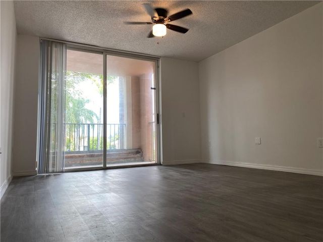 12112 Saint Andrews Place 205, Miramar, FL 33025