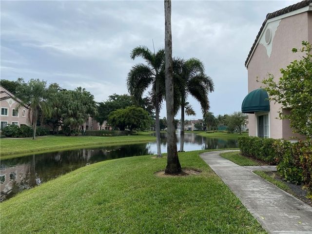 12112 Saint Andrews Place 205, Miramar, FL 33025