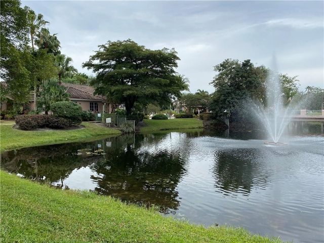 12112 Saint Andrews Place 205, Miramar, FL 33025