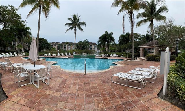 12112 Saint Andrews Place 205, Miramar, FL 33025