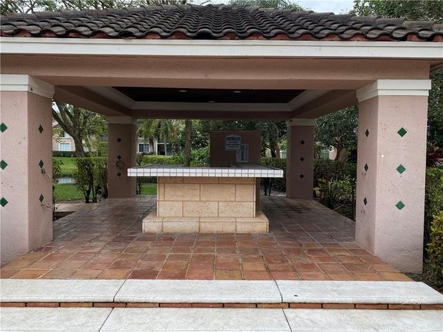 12112 Saint Andrews Place 205, Miramar, FL 33025