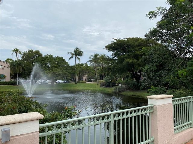 12112 Saint Andrews Place 205, Miramar, FL 33025