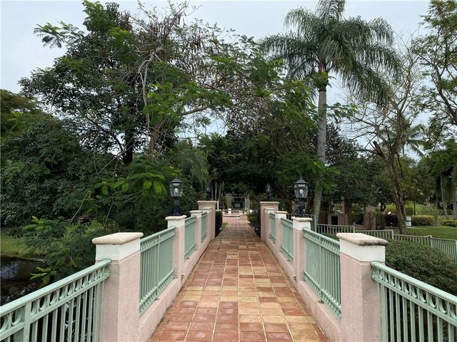 12112 Saint Andrews Place 205, Miramar, FL 33025