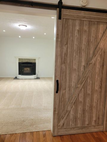 10550 BRENT TOWN RD, Catlett, VA 20119