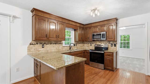 10550 BRENT TOWN RD, Catlett, VA 20119