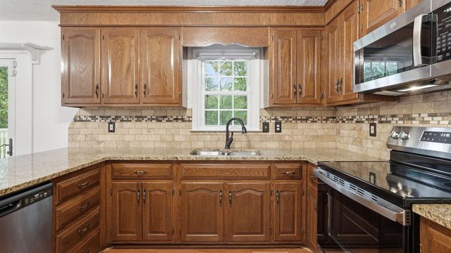10550 BRENT TOWN RD, Catlett, VA 20119