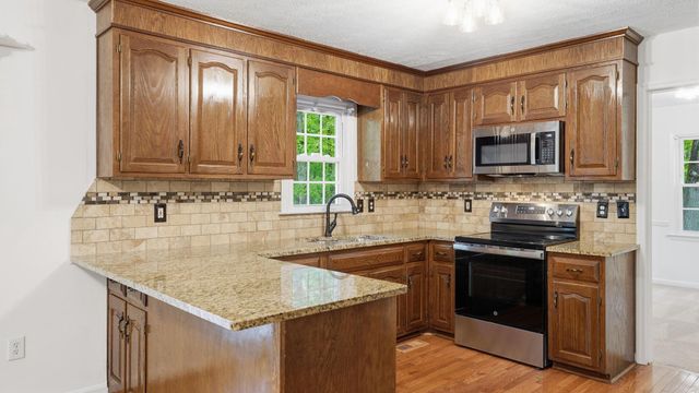 10550 BRENT TOWN RD, Catlett, VA 20119