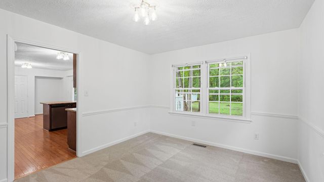10550 BRENT TOWN RD, Catlett, VA 20119
