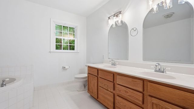 10550 BRENT TOWN RD, Catlett, VA 20119