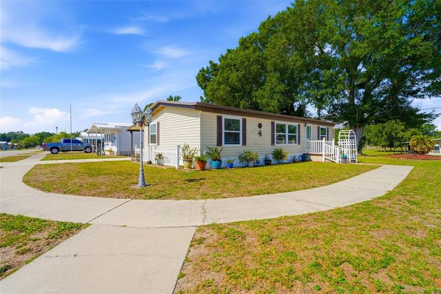 3933 SARAH DRIVE, Wesley Chapel, FL 33543