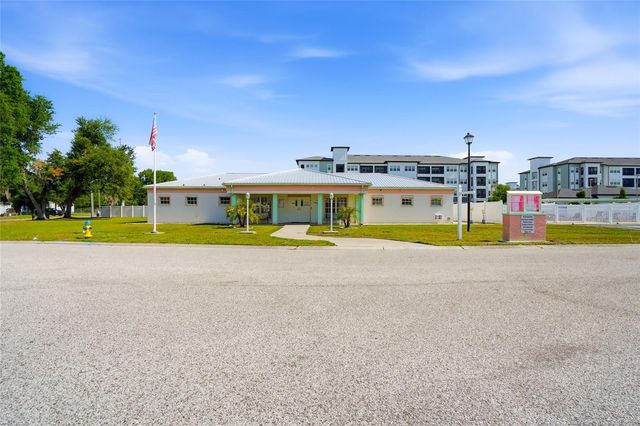 3933 SARAH DRIVE, Wesley Chapel, FL 33543