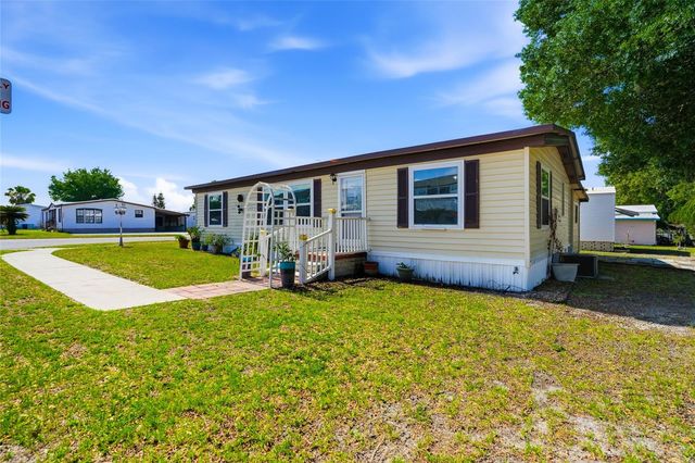 3933 SARAH DRIVE, Wesley Chapel, FL 33543