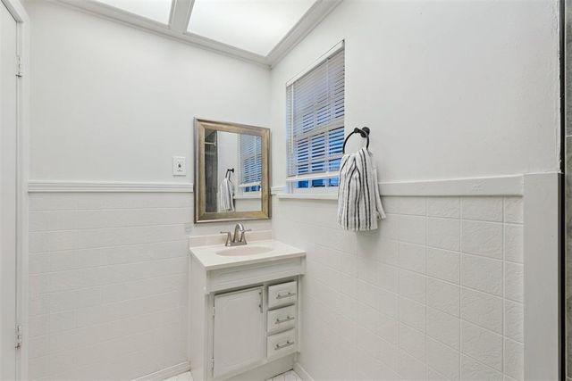 3020 NW 11th Street, Oklahoma City, OK 73107