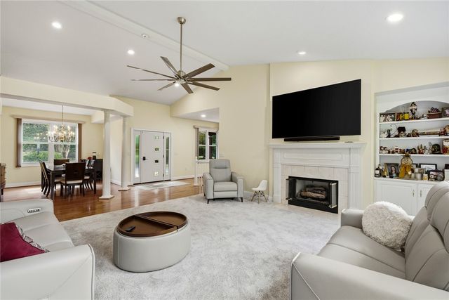 205 Cross Creek Drive, Seneca, SC 29678