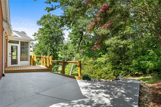 205 Cross Creek Drive, Seneca, SC 29678