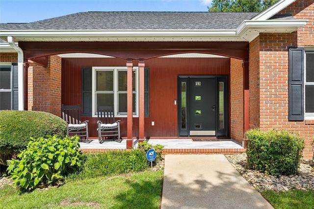 205 Cross Creek Drive, Seneca, SC 29678
