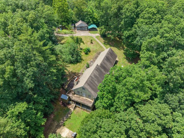 1040 Rustic Hills Dr, Ashland City, TN 37015