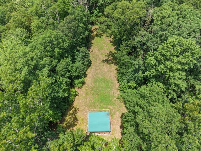 1040 Rustic Hills Dr, Ashland City, TN 37015