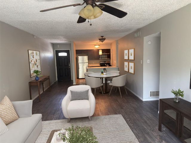 1202 Newning Ave 311, Austin, TX 78704