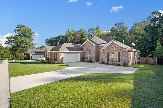 1675 Stonebridge Court, Mobile, AL 36695