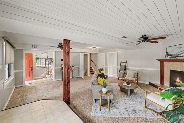 9029 Grandview Drive, Overland Park, KS 66212
