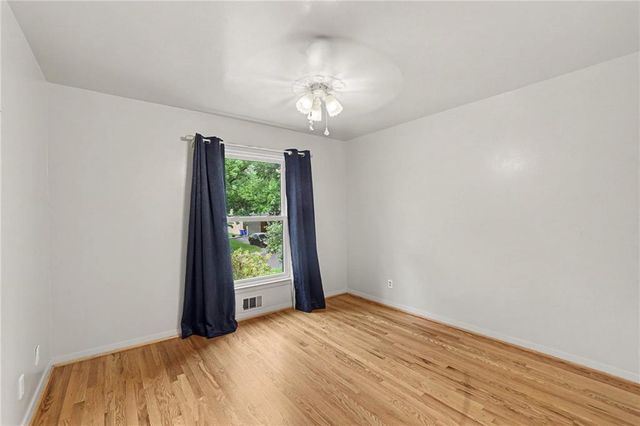 9029 Grandview Drive, Overland Park, KS 66212