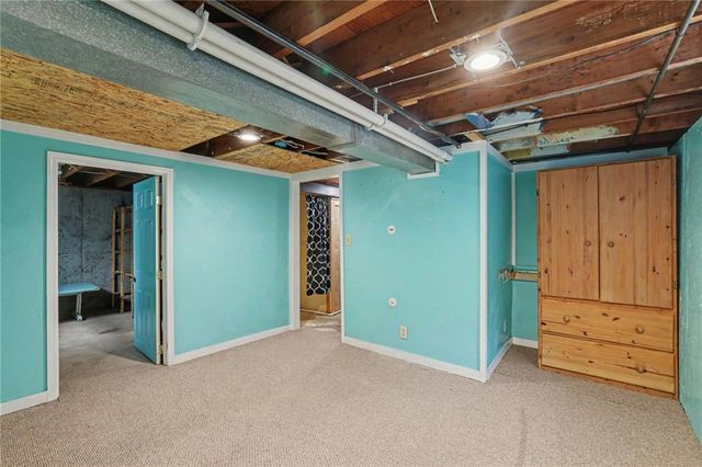 9029 Grandview Drive, Overland Park, KS 66212