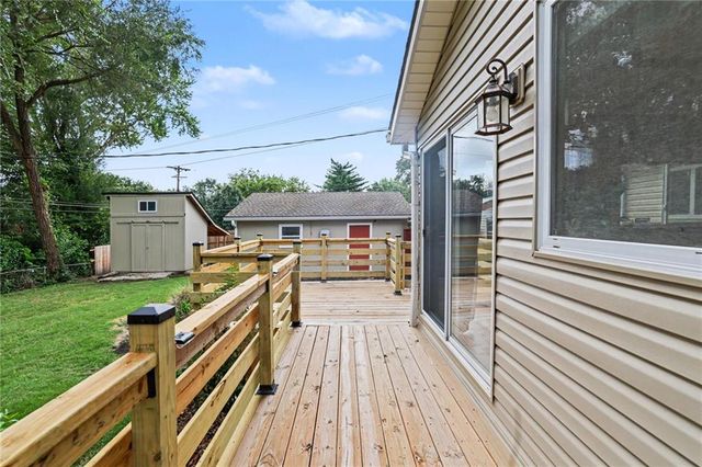9029 Grandview Drive, Overland Park, KS 66212