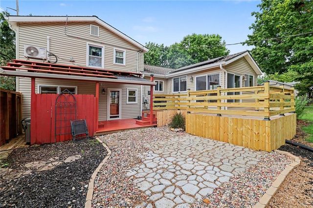 9029 Grandview Drive, Overland Park, KS 66212