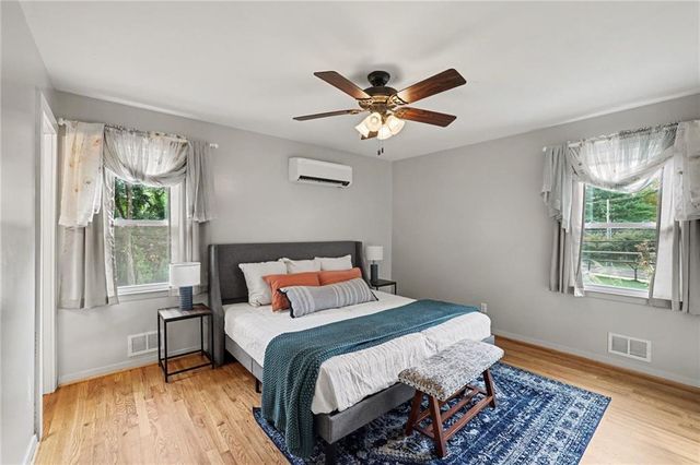 9029 Grandview Drive, Overland Park, KS 66212
