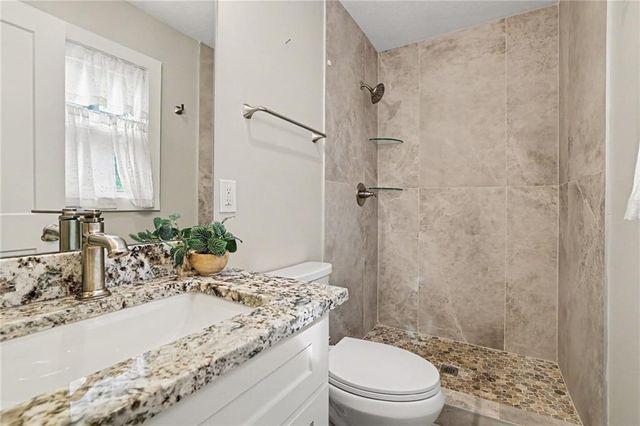 9029 Grandview Drive, Overland Park, KS 66212