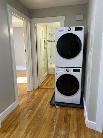 6 Edgehill Road 2, Woburn, MA 01801