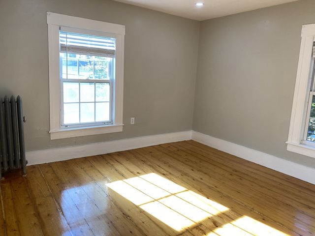 6 Edgehill Road 2, Woburn, MA 01801