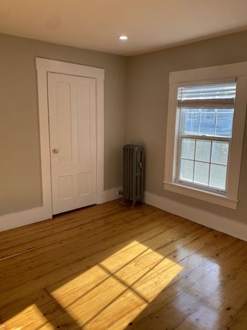 6 Edgehill Road 2, Woburn, MA 01801