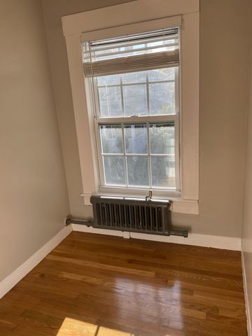 6 Edgehill Road 2, Woburn, MA 01801