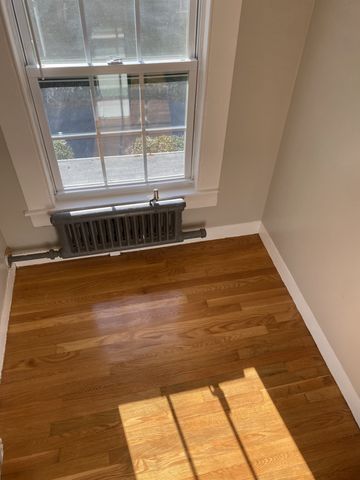 6 Edgehill Road 2, Woburn, MA 01801