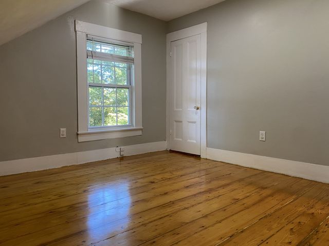6 Edgehill Road 2, Woburn, MA 01801