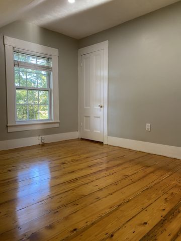 6 Edgehill Road 2, Woburn, MA 01801