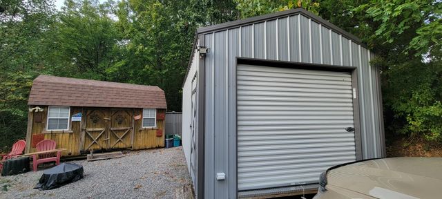 266 Carmel Lane, Albany, KY 42602