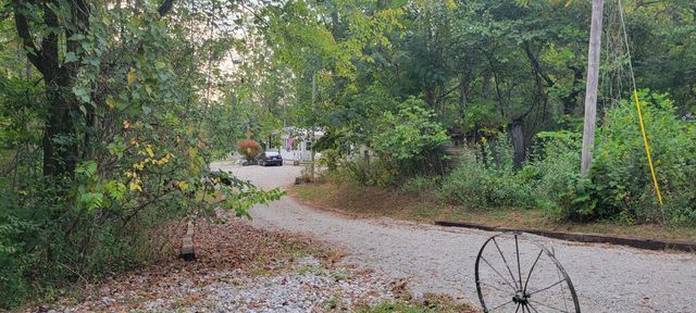 266 Carmel Lane, Albany, KY 42602