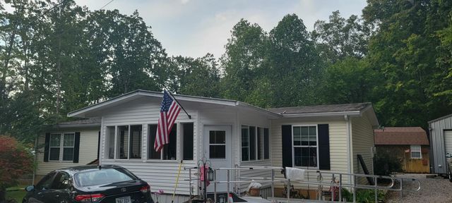 266 Carmel Lane, Albany, KY 42602