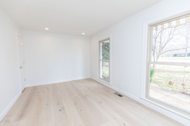 110 High Point Anchorage, Hendersonville, TN 37075