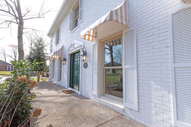 110 High Point Anchorage, Hendersonville, TN 37075