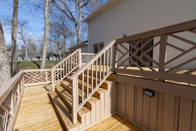 110 High Point Anchorage, Hendersonville, TN 37075