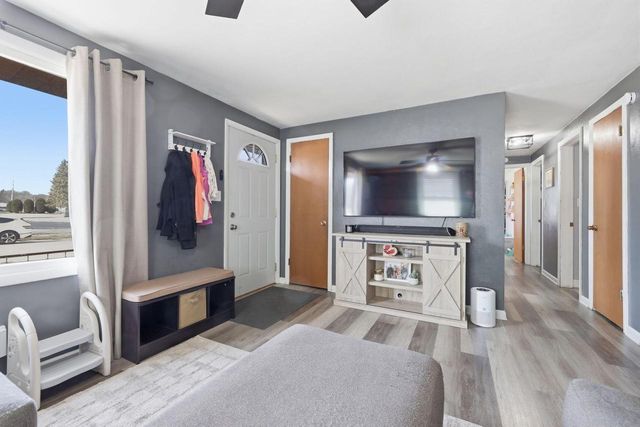 8741 37th AVENUE, Kenosha, WI 53142