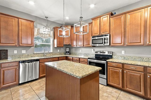 5842 RUTHERFORD ROAD, Mount Dora, FL 32757