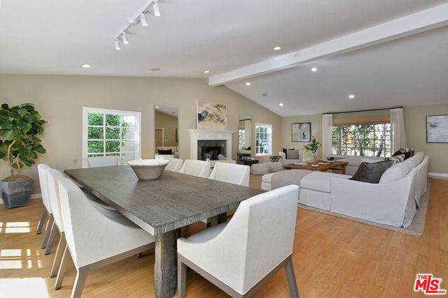 4170 Crisp Canyon Road, Sherman Oaks, CA 91403