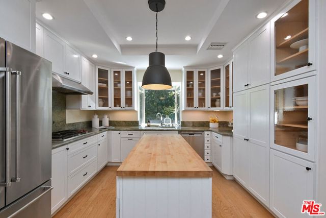 4170 Crisp Canyon Road, Sherman Oaks, CA 91403