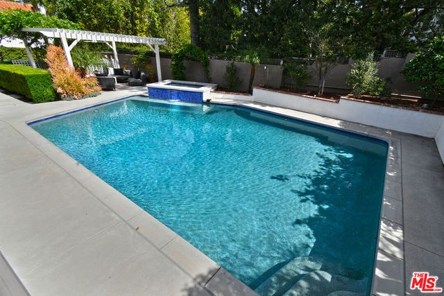 4170 Crisp Canyon Road, Sherman Oaks, CA 91403