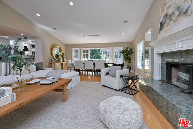 4170 Crisp Canyon Road, Sherman Oaks, CA 91403